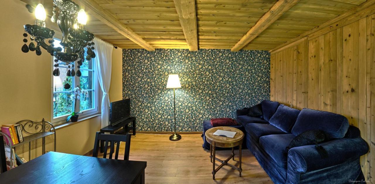 Uelis-Stöckli-Gästezimmer auf belebtem Bauernhof mit Hotpot und Alpakatrekking Meikirch Exterior foto