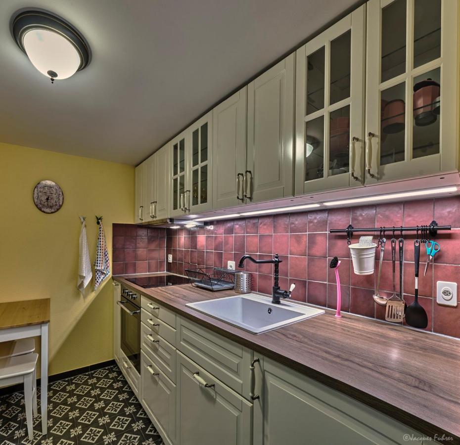 Uelis-Stöckli-Gästezimmer auf belebtem Bauernhof mit Hotpot und Alpakatrekking Meikirch Exterior foto